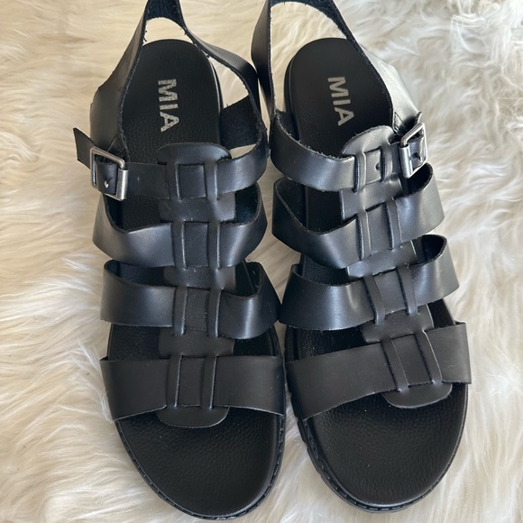 MIA Black Strappy Sandals - Picture 1 of 15